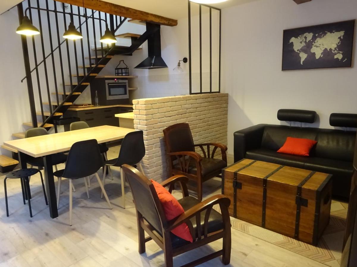 Chatte : Agreable Maison De Rue Exterior foto