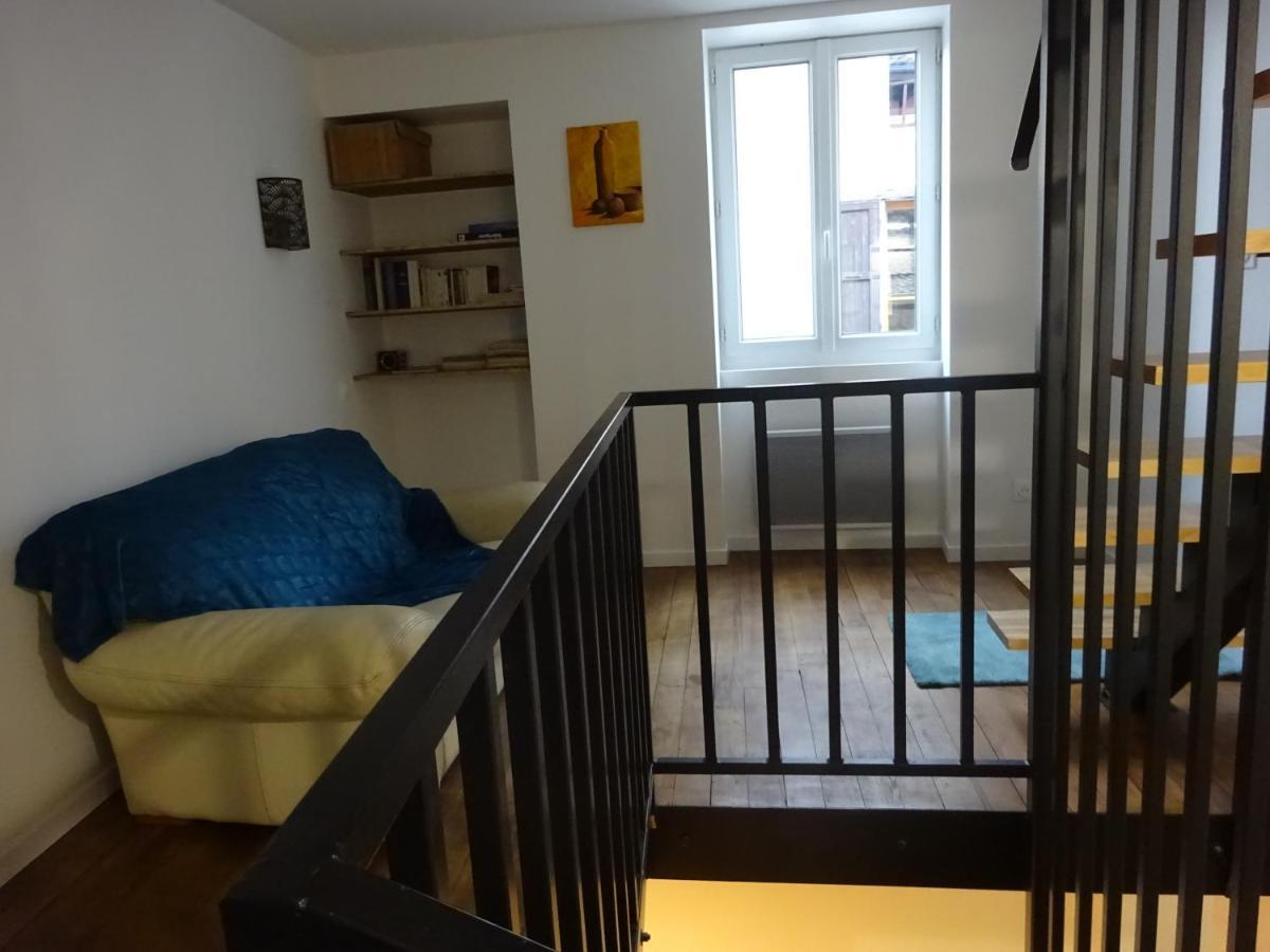 Chatte : Agreable Maison De Rue Exterior foto